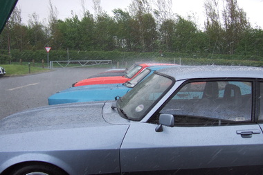 Im Regen oder bei Gewitter?
In the rain or during a thunderstorm?
Sous la pluie ou par temps d'orage?